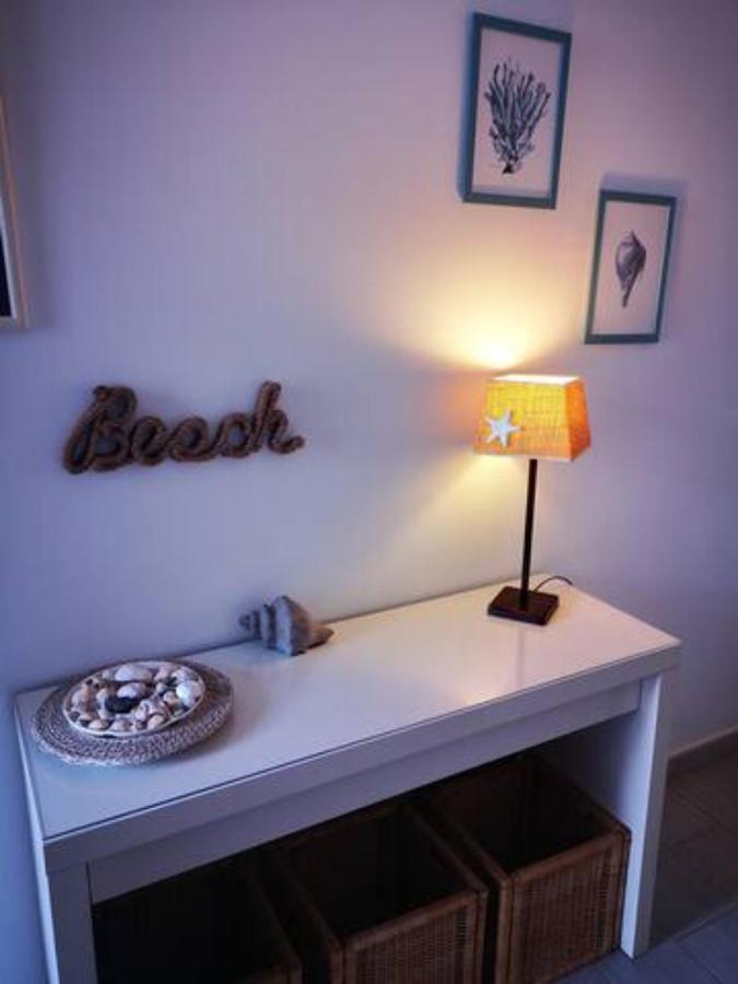 Comfortable Cleo With Large Terrace Apartment