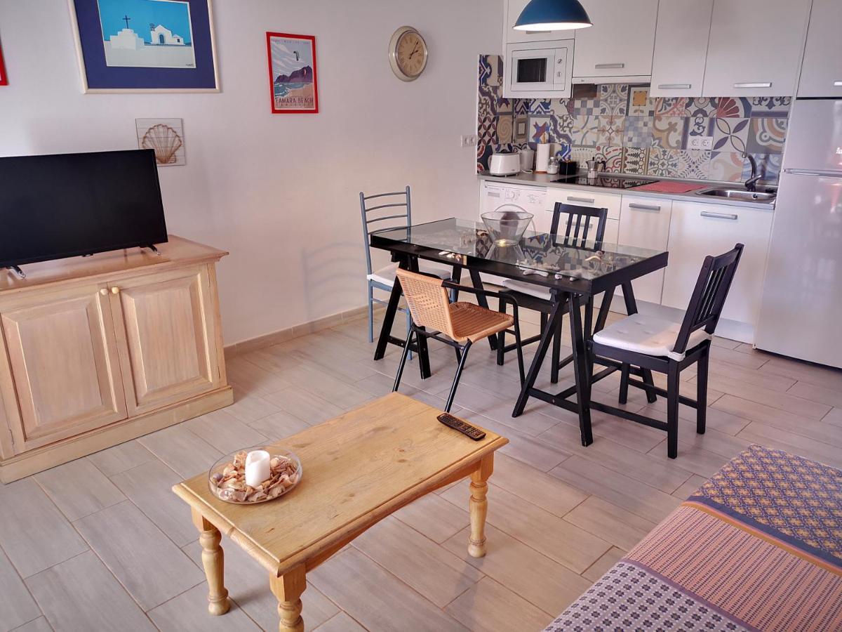 Comfortable Cleo With Large Terrace Apartment